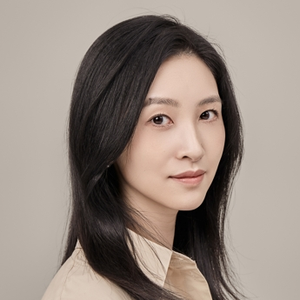 彭洁云 (上海证券报 中国证券网证券期货部副主任（主持工作）)
